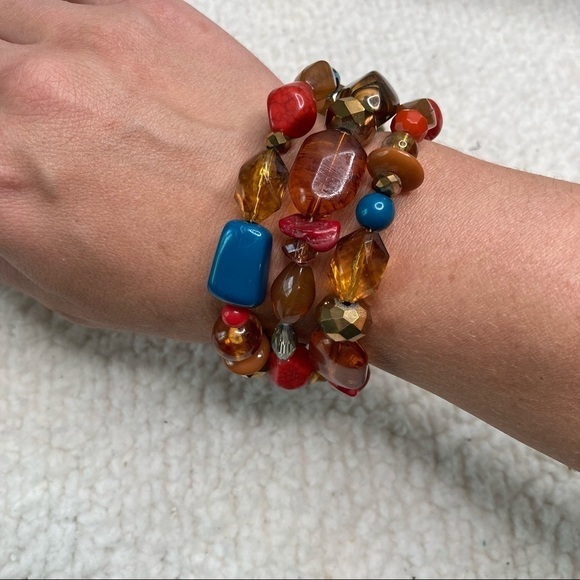 Francesca’s Beaded Stone Wrap Blue Red Bracelet - Picture 1 of 6